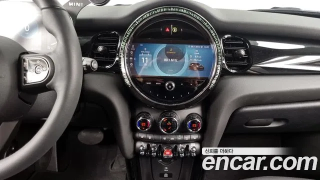 Mini Cooper 2023 Жемчужный цвет из Кореи, фото 5