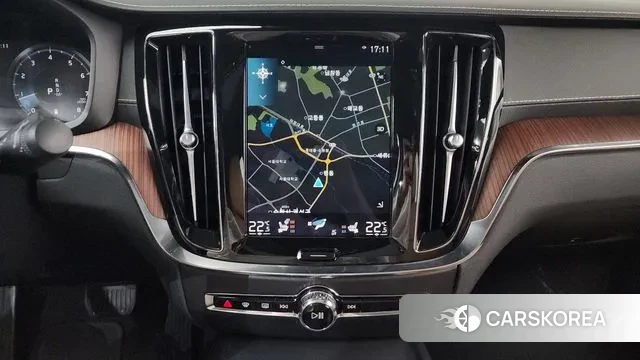 Volvo S60 3rd generation 2021 Белый из Кореи, фото 5