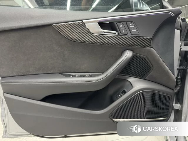 Audi RS 5 2020 Серебристо-серый из Китая, фото 5