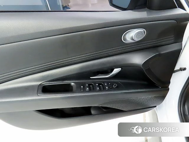 Hyundai Avante (CN7) 2021 Белый из Кореи, фото 5