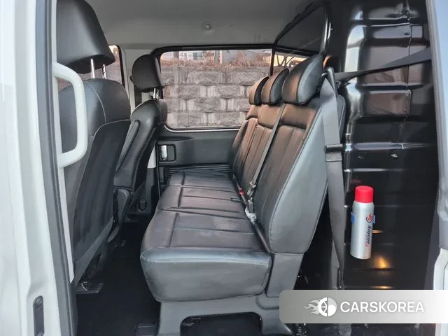 Hyundai Staria 2022 Белый из Кореи, фото 5