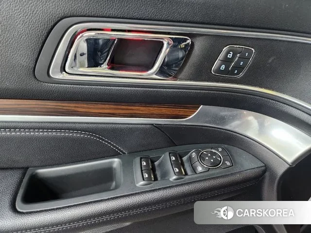 Ford Explorer 2018 Белый из Кореи, фото 5