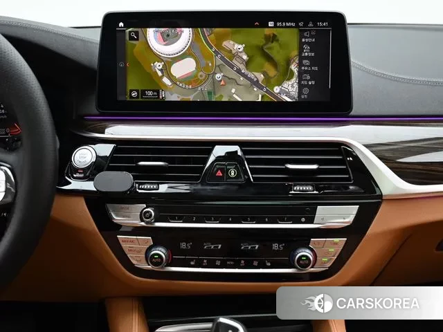 BMW 5 Series (G30) 2022 Черный из Кореи, фото 5