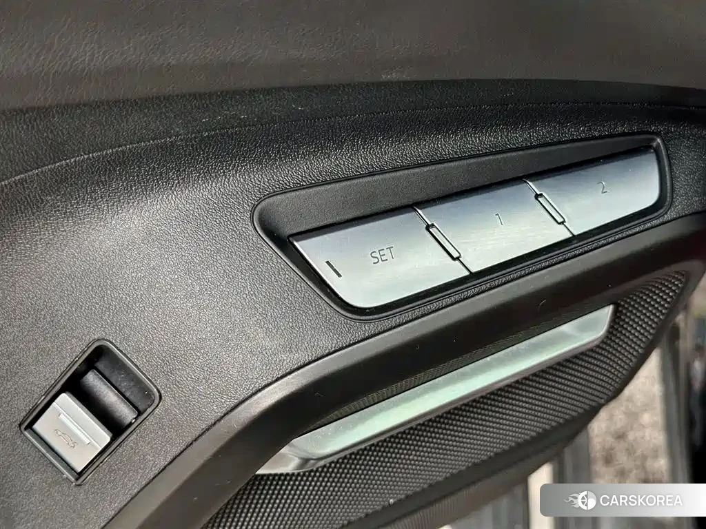 Audi Q6 2024 Черный из Китая, фото 5