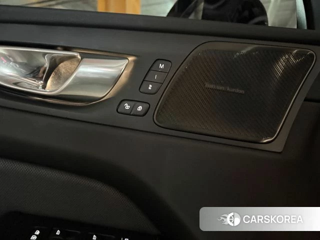 Volvo XC60 second Generation 2020 Серый из Кореи, фото 5