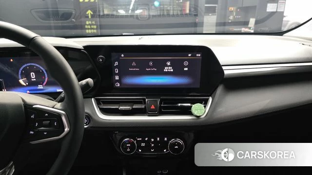 Chevrolet (GM Daewoo) The New Trail Blazer 2026 Серебристо-серый из Кореи, фото 5