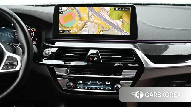 BMW 5 Series (G30) 2023 Черный из Кореи, фото 5