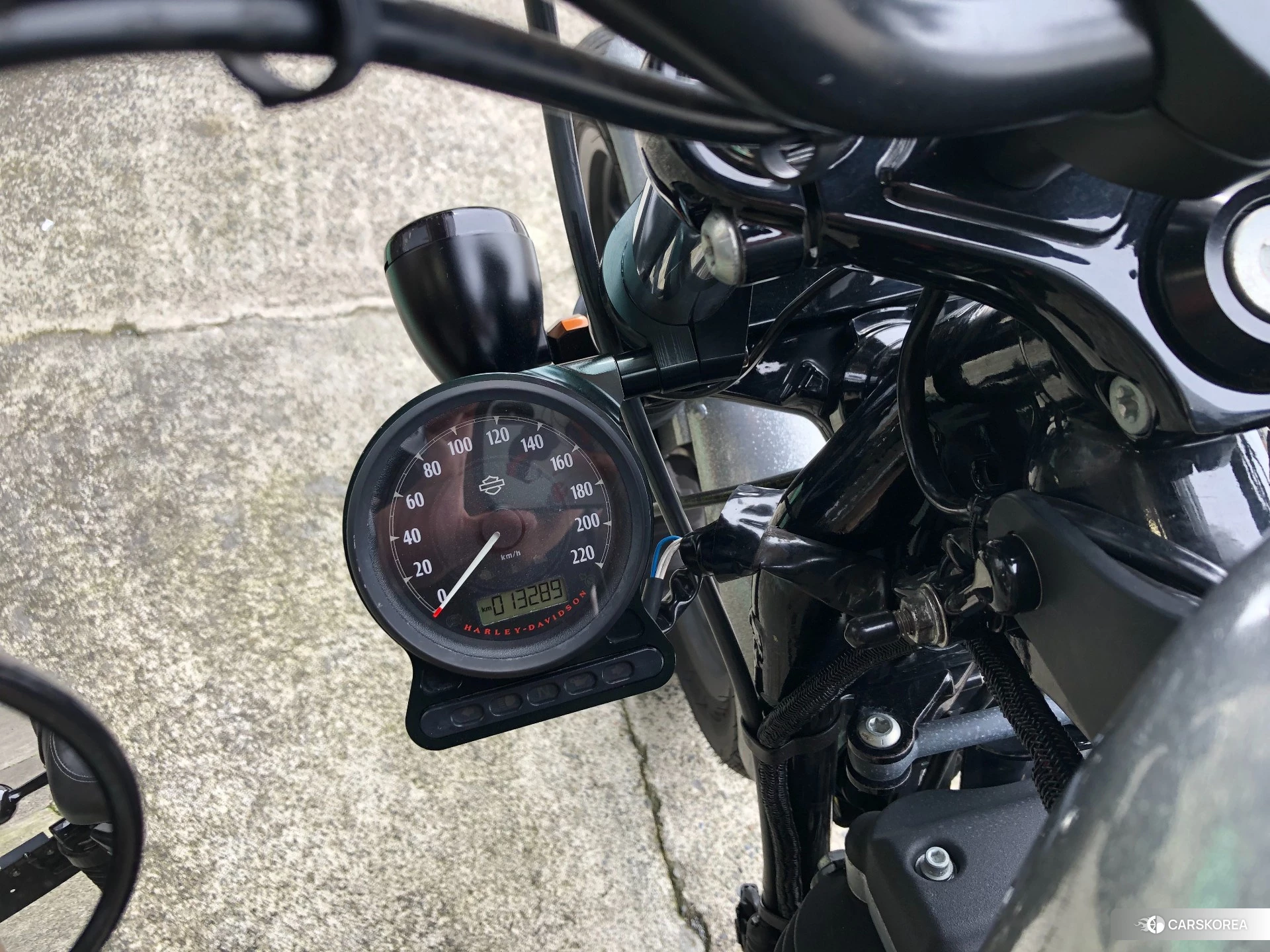 Harley-Davidson Sportster XL883N 2015 из Японии, фото 4