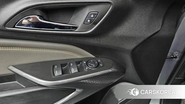 Chevrolet (GM Daewoo) Trax Crossover 2024 Серебряный из Кореи, фото 5