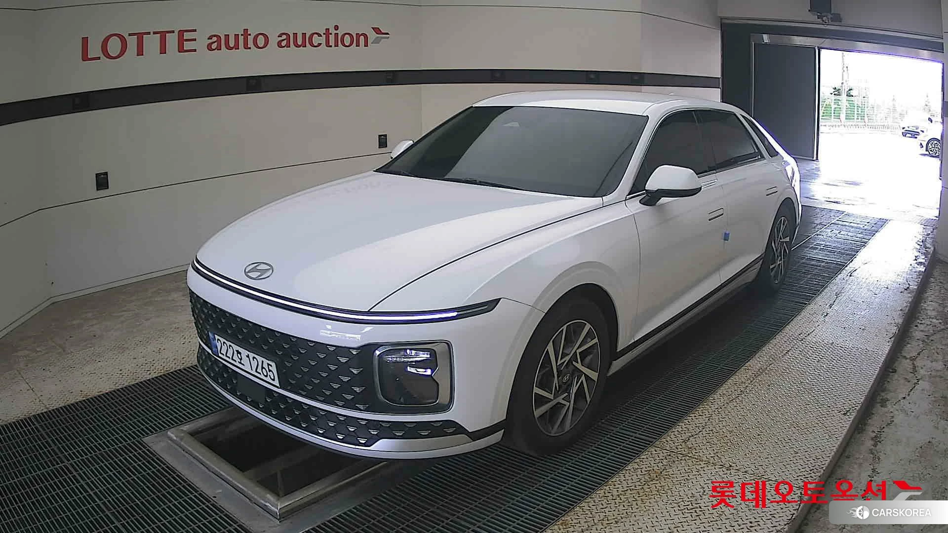 Hyundai Grandeur Hybrid 2023 Serenity White Pearl (Optional addition) из Кореи, фото 5