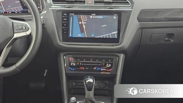 Volkswagen Tiguan second Generation 2022 Белый из Кореи, фото 5