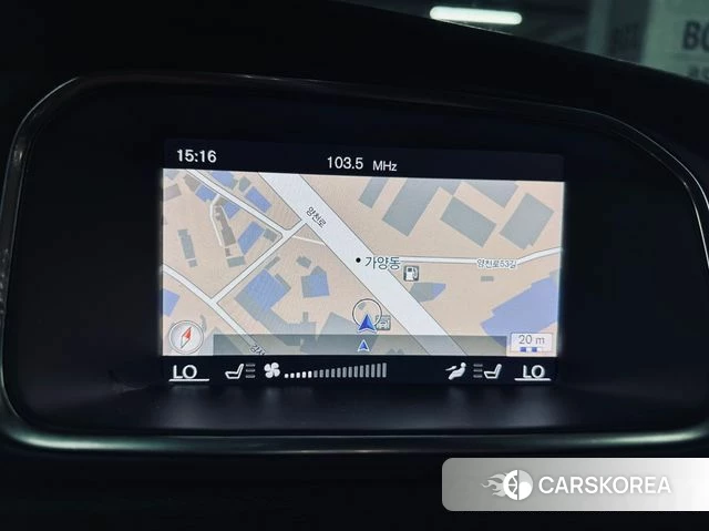 Volvo V40 Cross-Country 2018 Серебряный из Кореи, фото 5