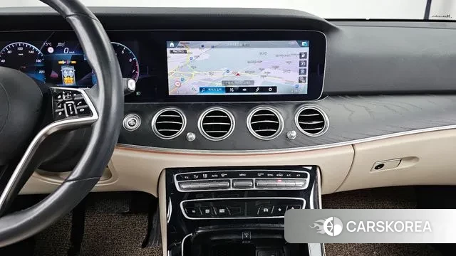 Mercedes-Benz E-Class W213 2022 Белый из Кореи, фото 5