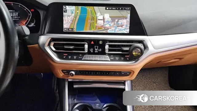 BMW 3 Series (G20) 2022 Белый из Кореи, фото 5