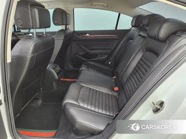 Volkswagen Passat GT (B8) 2018 Белый из Кореи, фото 5