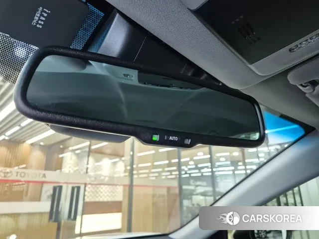 Toyota Camry (XV70) 2023 Белый из Кореи, фото 5