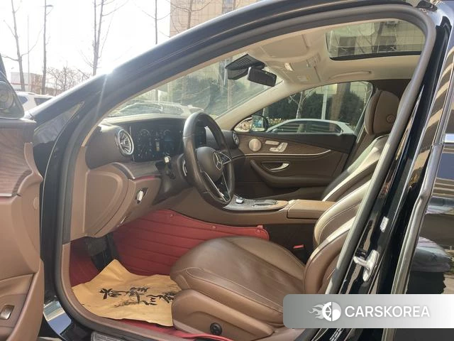 Mercedes-Benz E-class 2021 Черный из Китая, фото 5