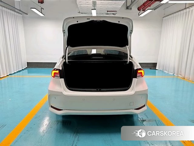Toyota Corolla 2022 Белый из Китая, фото 5