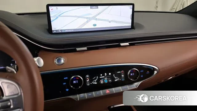 Genesis GV70 2023 Белый из Кореи, фото 5