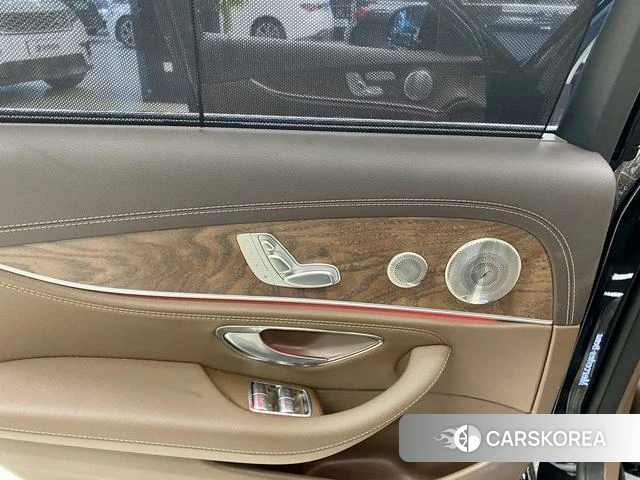 Mercedes-Benz E-class 2023 Черный из Китая, фото 5