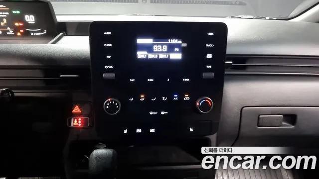 Hyundai Staria 2023 Белый из Кореи, фото 5