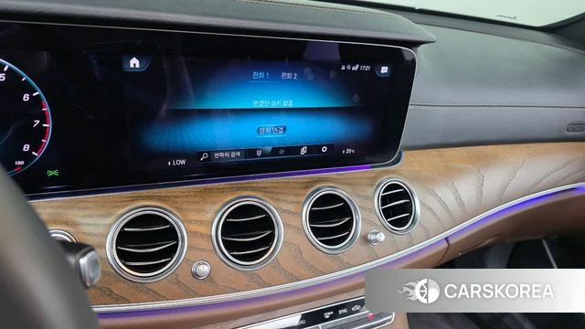 Mercedes-Benz E-Class W213 2022 Белый из Кореи, фото 5