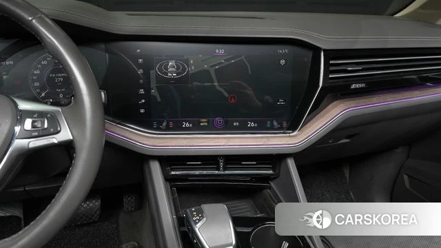 Volkswagen Touareg 3rd generation 2020 Белый из Кореи, фото 5
