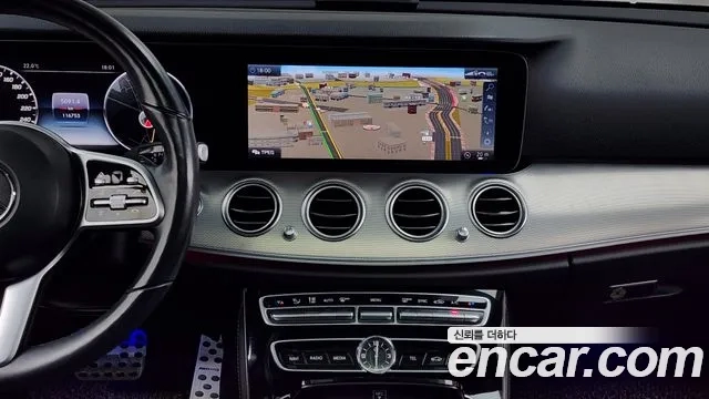 Mercedes-Benz E-Class W213 2018 Белый из Кореи, фото 5