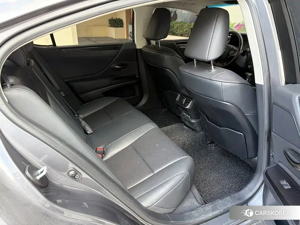 Lexus ES 2020 Silver/gray из Китая, фото 5