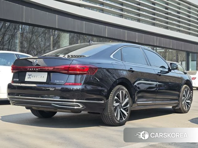 Volkswagen Passat 2022 Черный из Китая, фото 5