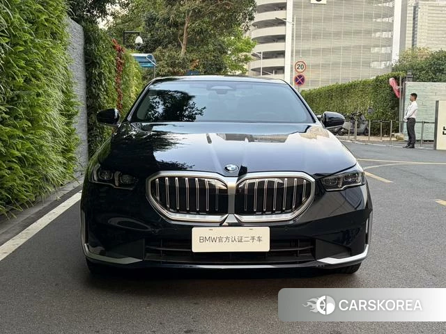 BMW 5 series 2024 Черный из Китая, фото 5
