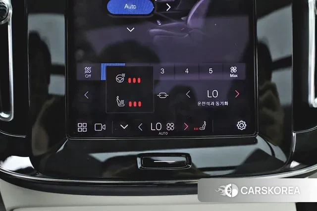 Volvo XC40 2024 Белый из Кореи, фото 5