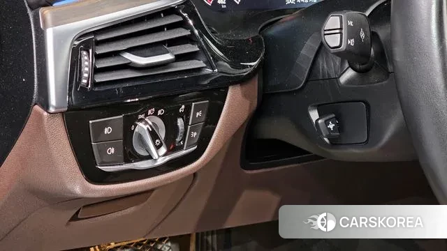 BMW 5 Series (G30) 2019 Серый из Кореи, фото 5