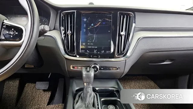 Volvo V60 Cross-Country 2nd Generation 2019 Серый из Кореи, фото 5