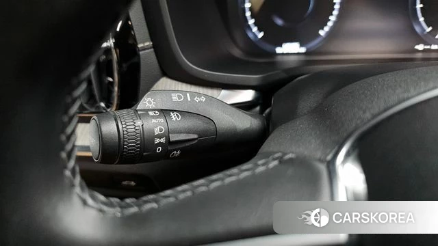 Volvo V60 Cross-Country 2nd Generation 2019 Белый из Кореи, фото 5