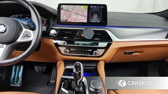 BMW 5 Series (G30) 2022 Белый из Кореи, фото 5