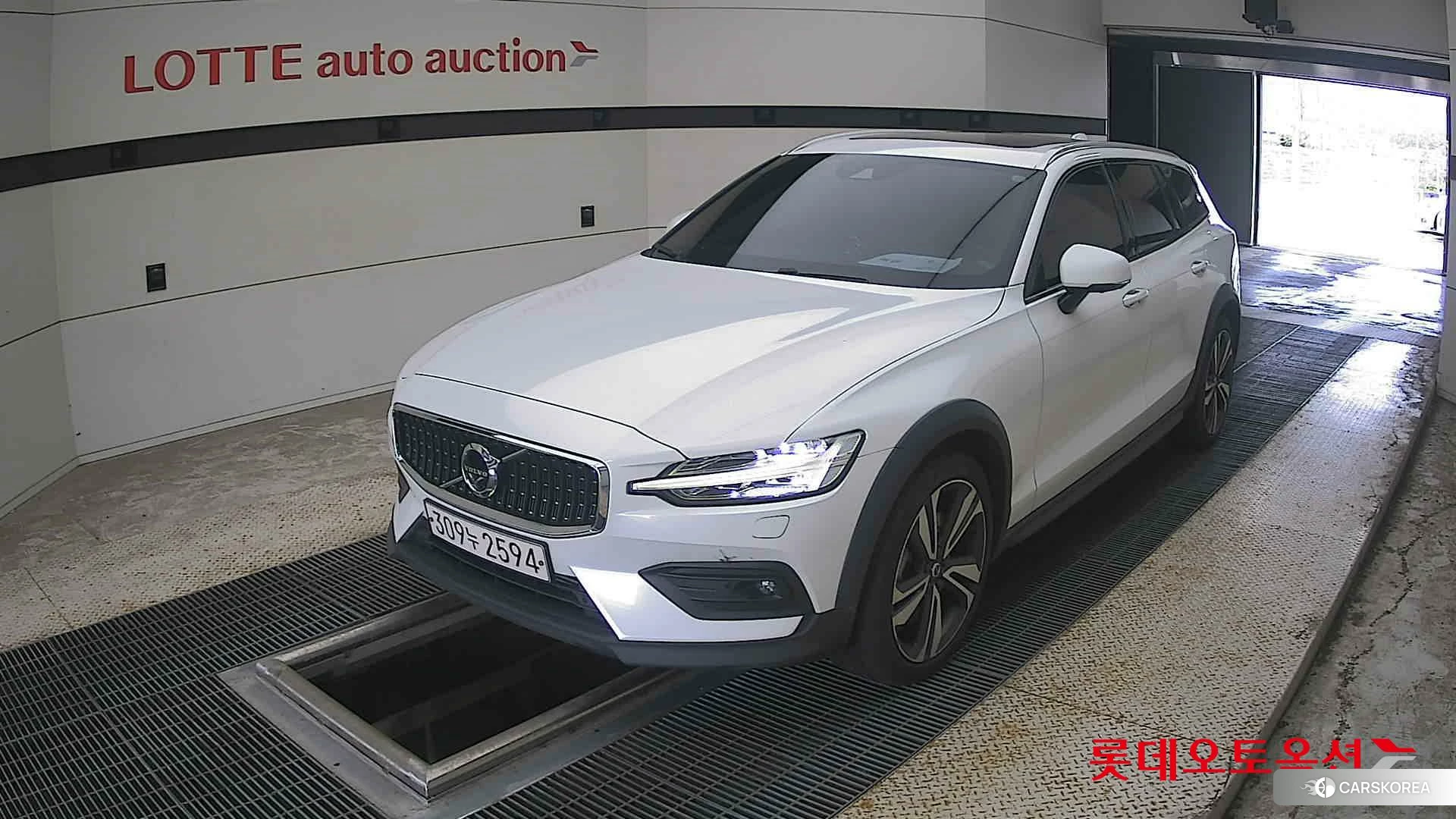 Volvo Volvo V60CCT5 AWD 2020 Белый из Кореи, фото 5