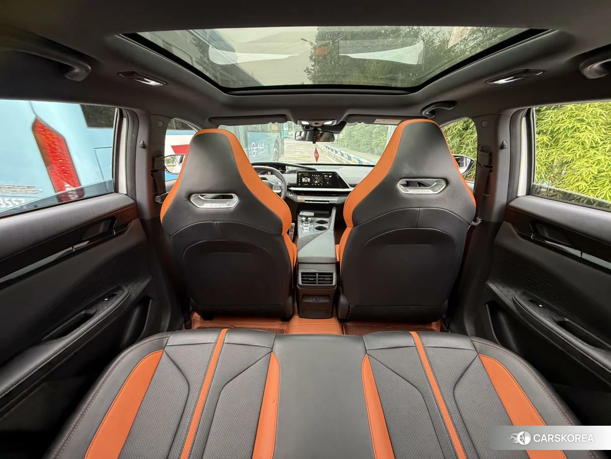 Chang'an UNI-V 2024 Белый из Китая, фото 5