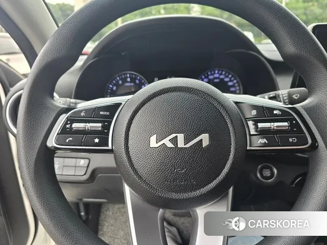 Kia The New K3 2nd generation 2023 Белый из Кореи, фото 5