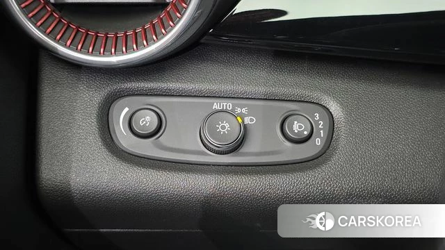 Chevrolet (GM Daewoo) Trax Crossover 2023 Черный из Кореи, фото 5