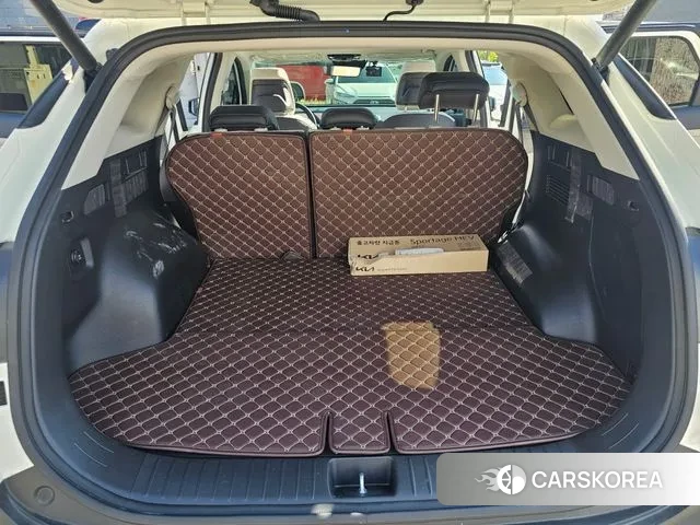 Kia Sportage 5th Generation Hybrid 2023 Белый из Кореи, фото 5