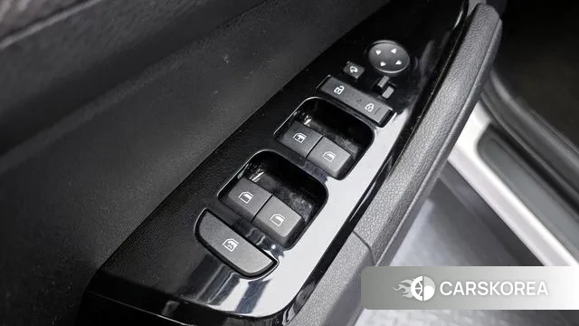 Kia Sportage 5th Generation 2022 Белый из Кореи, фото 5