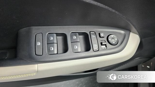 Hyundai Venue 2024 Серебряный из Кореи, фото 5