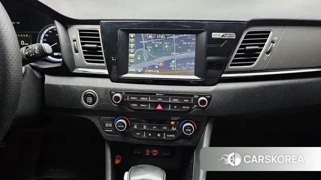 Kia Niro 2018 Белый из Кореи, фото 5