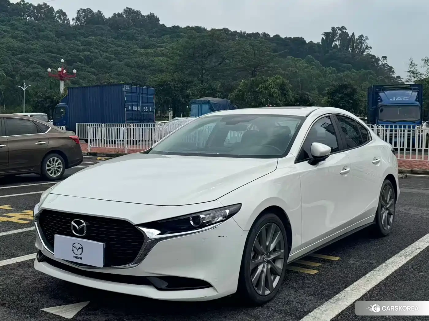 Mazda 3 2022 Белый из Китая, фото 5