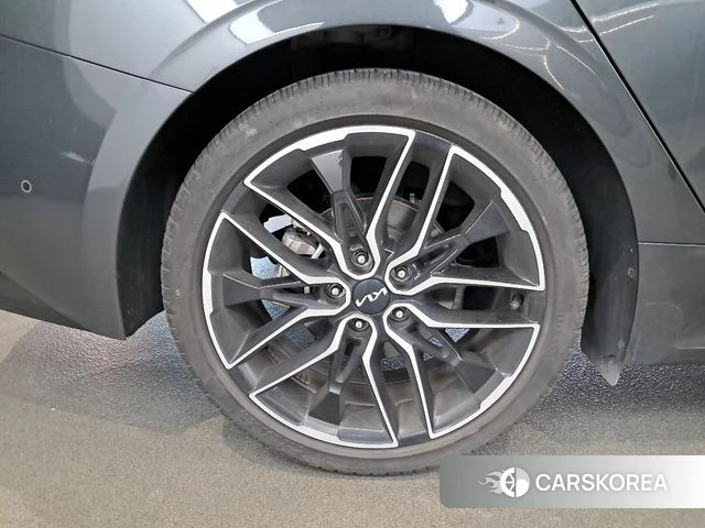 Kia K5 3rd generation 2023 Серый из Кореи, фото 5