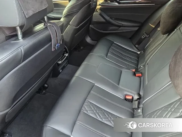 BMW 5 Series (G30) 2022 Белый из Кореи, фото 5