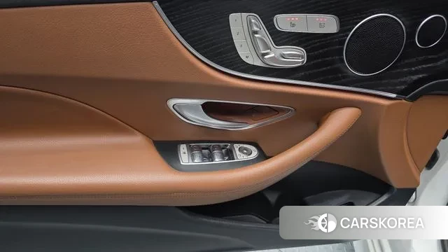 Mercedes-Benz E-Class W213 2020 Белый из Кореи, фото 5