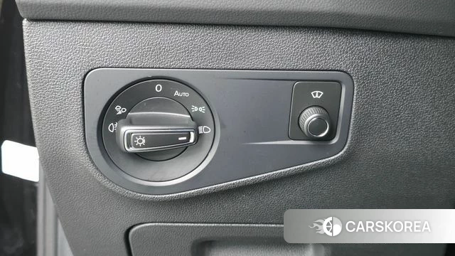 Volkswagen Tiguan second Generation 2023 Черный из Кореи, фото 5