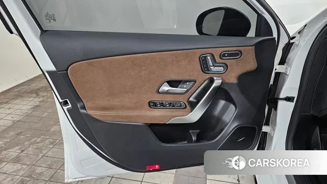 Mercedes-Benz A-Class W177 2025 Белый из Кореи, фото 5